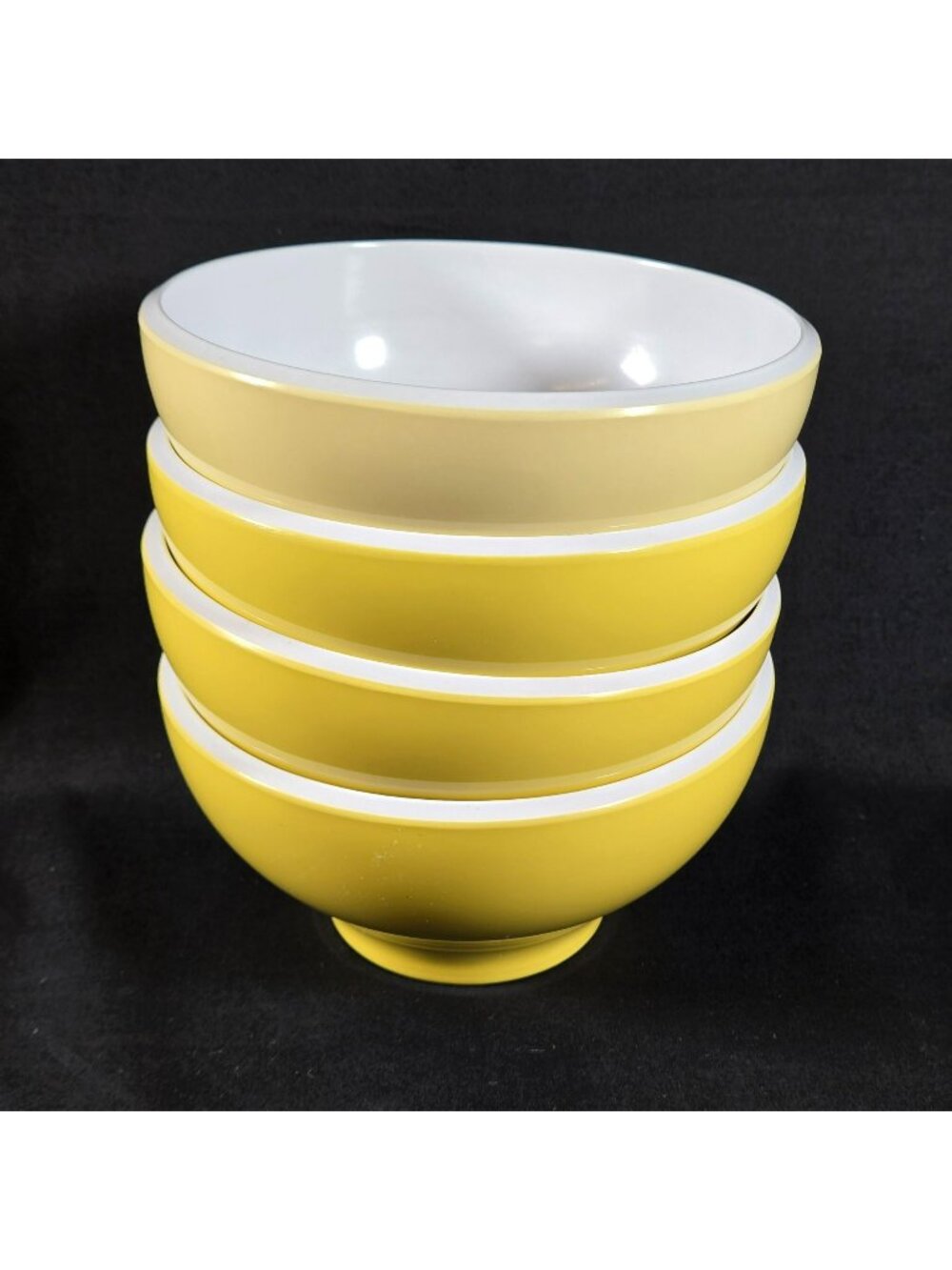 Set Of 4 Yellow & White Outdoor Bowls 5.75" Diameter Durable Plastic Kitchenware